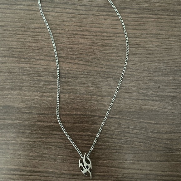 Necklace Chain Bundle w/ complimentary pearl necklaces - Picture 6 of 7